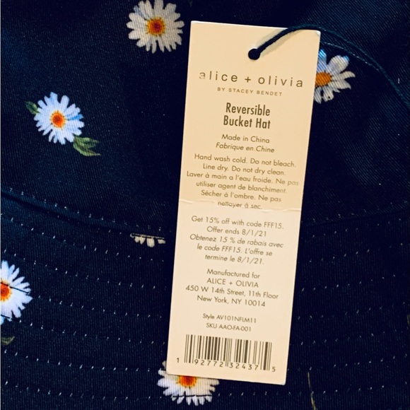 New Alice + Olivia X Fabfitfun reversible Bucket hat black/white daisy - Picture 14 of 15